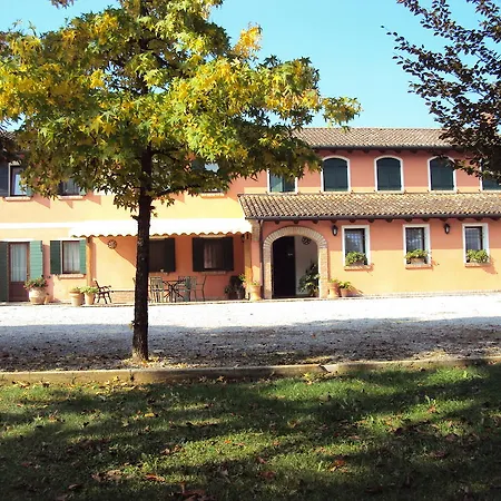 Alloggio per agriturismo Sant' Anna *